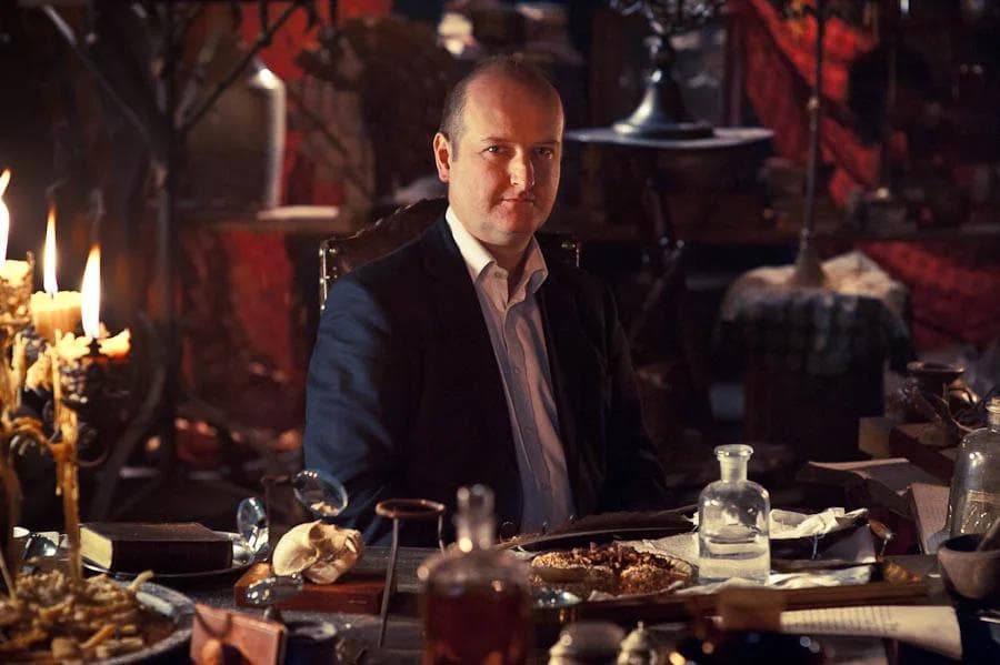 The Time Traveller's Guide to Elizabethan England — History & Archaeology for BBC Two